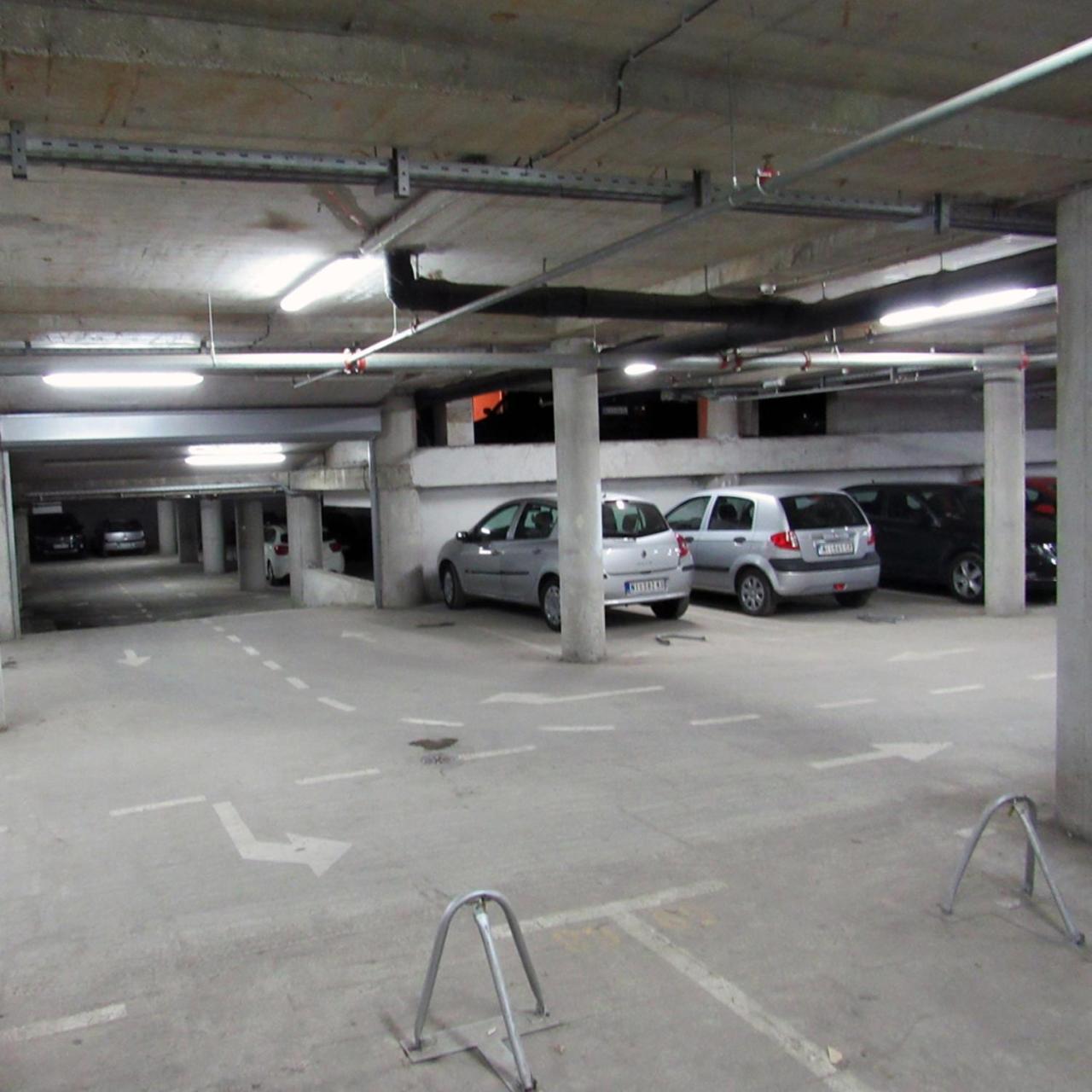 65 Square Meters Designer Apartment In Heart Of City - River View ! Park For Free Ni Екстериор снимка