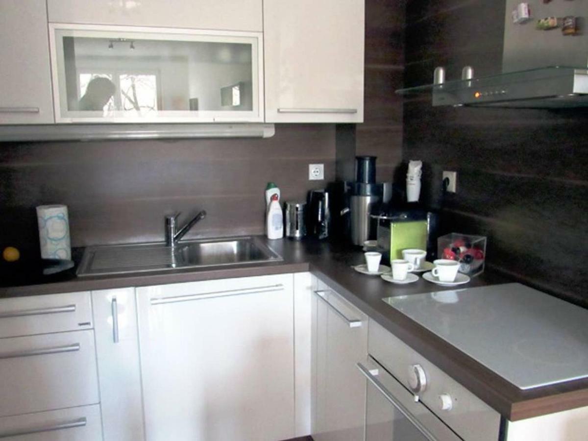 65 Square Meters Designer Apartment In Heart Of City - River View ! Park For Free Ni Екстериор снимка