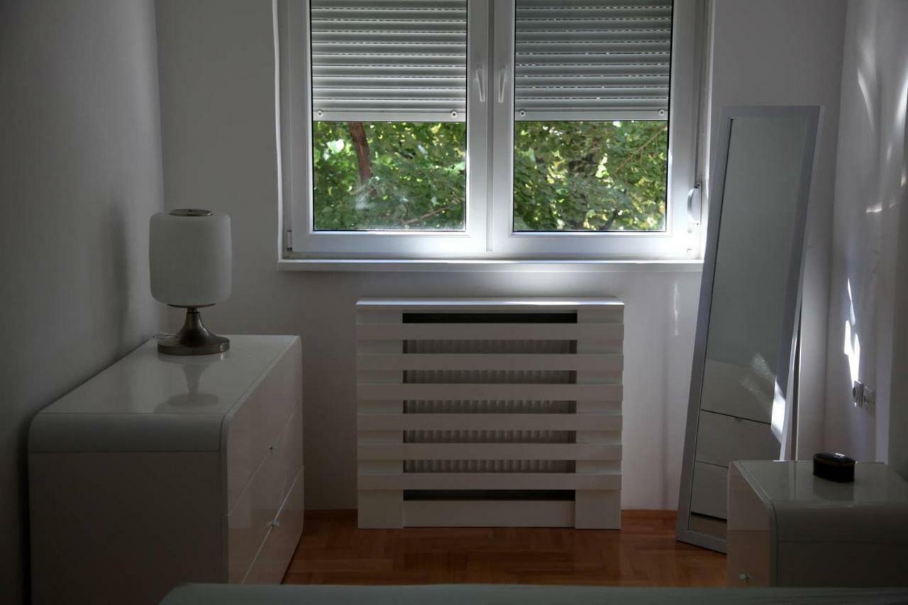 65 Square Meters Designer Apartment In Heart Of City - River View ! Park For Free Ni Екстериор снимка