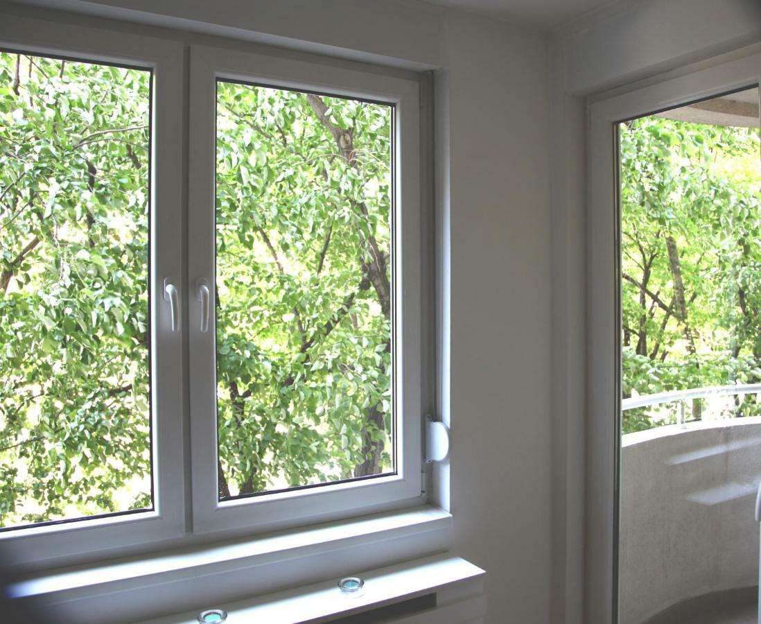 65 Square Meters Designer Apartment In Heart Of City - River View ! Park For Free Ni Екстериор снимка